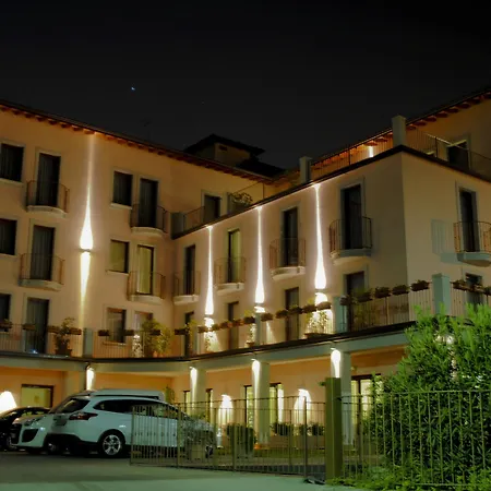 International Hotel-3