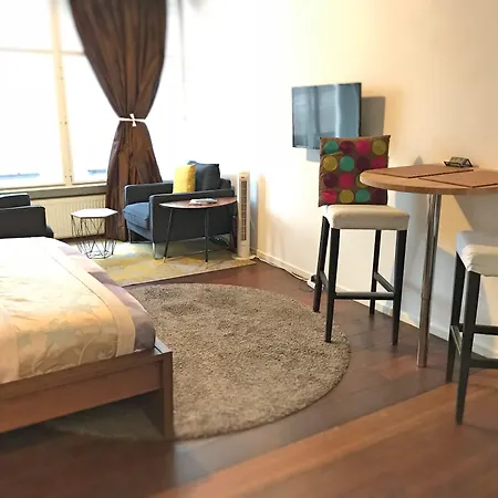 Amsterdam 4 Holiday Guestrooms-3