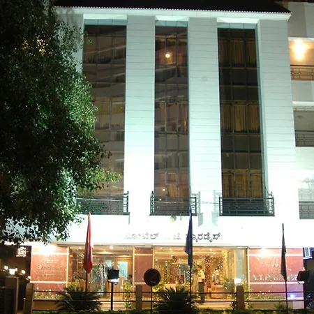 U By Z Hotels, Richmond Circle-2