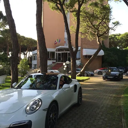Hotel Beau Rivage Pineta-3