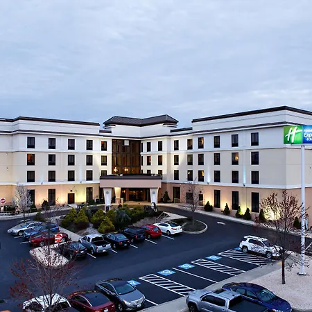 Holiday Inn Express & Suites Harrisburg West-2