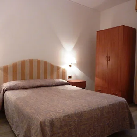 Hotel Ariston Montecarlo-3