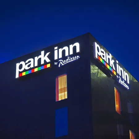 Radisson Hotel Manchester City Centre, A Verified Net Zero Hotel-2