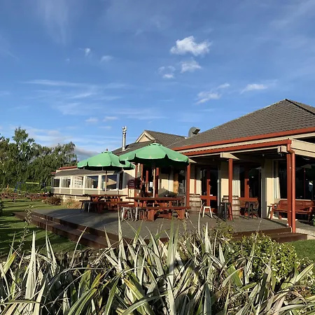 Te Anau Manapouri Lake Hotel-2