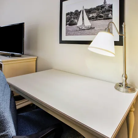 Hampton Inn & Suites - Cape Cod / West Yarmouth-2