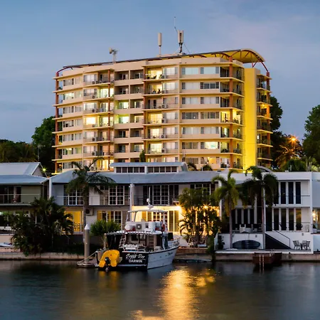 Cullen Bay Resorts-3