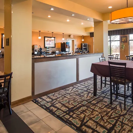 Best Western Plus Christopher Inn & Suites-3
