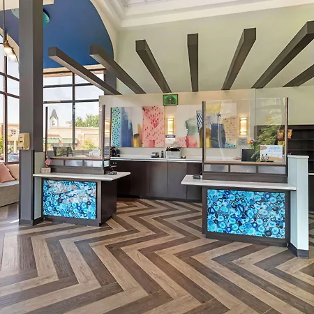 Best Western Plus Landmark Inn-2