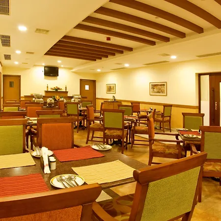 Oyo Palette - Hotel Victoria-2