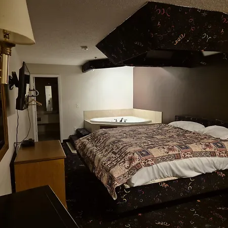 General Bragg Inn & Suites-2