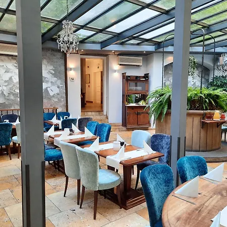 Antik Hotel Prague-3