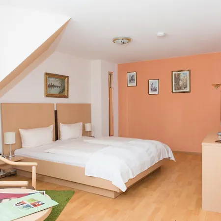 Hotel Am Friedrichsbad-3