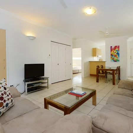 Central Plaza Port Douglas-2