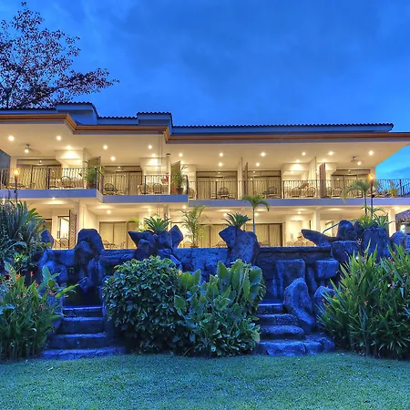 Pumilio Mountain & Ocean Hotel-3