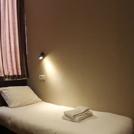 Blossoms City Hotel-2