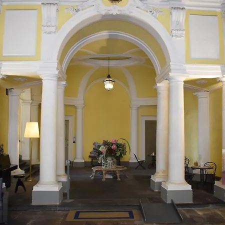 Palazzo Tucci Residenza D'Epoca-3