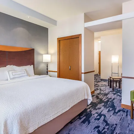 Fairfield Inn And Suites By Marriott Madison East-2