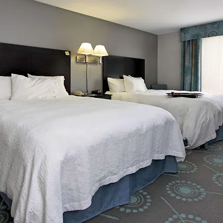 Hampton Inn Defiance-2