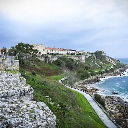 Parador De Baiona-2