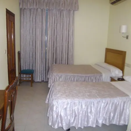 Hostal Rivera - Atocha-2
