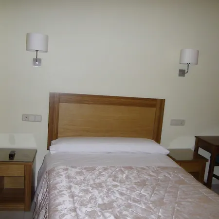 Hostal Rivera - Atocha-2