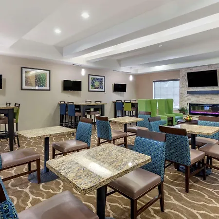 Comfort Inn & Suites Paris-2
