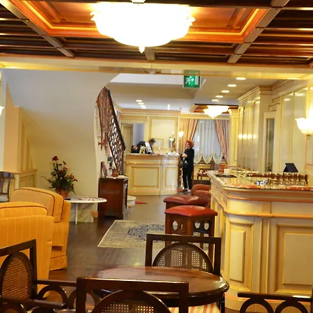 Hotel De La Ville-3