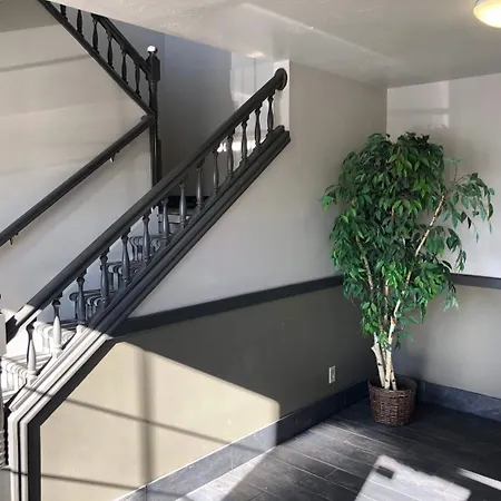 Ameri-Stay Inn & Suites-2