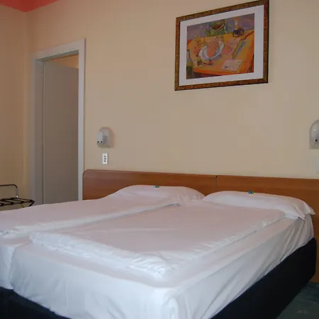 Hotel Diana-2