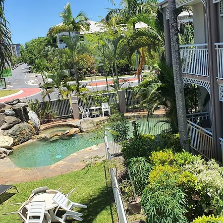 Reef Palms-3