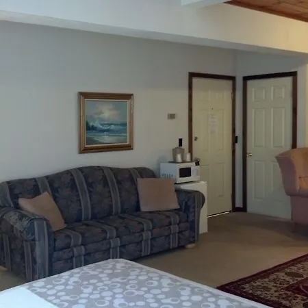 Oswego Inn-2