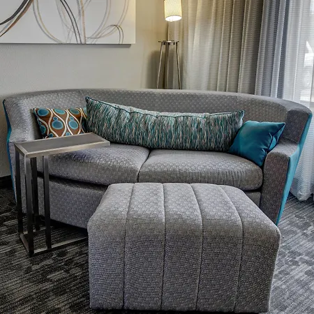 Courtyard By Marriott Troy-3