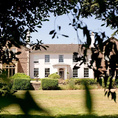 Glewstone Court Country House Hotel-3