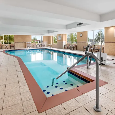 Hampton Inn & Suites Fairbanks-3