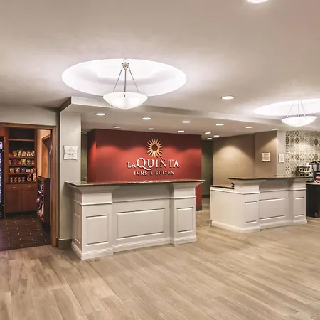 La Quinta By Wyndham Fargo-Medical Center-3