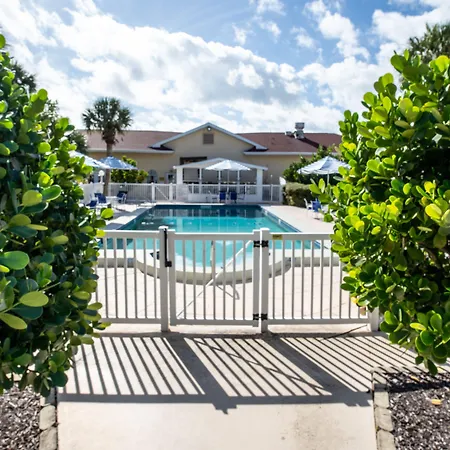 Island Sun Inn & Suites - Historic Venice & Beach Getaway-2