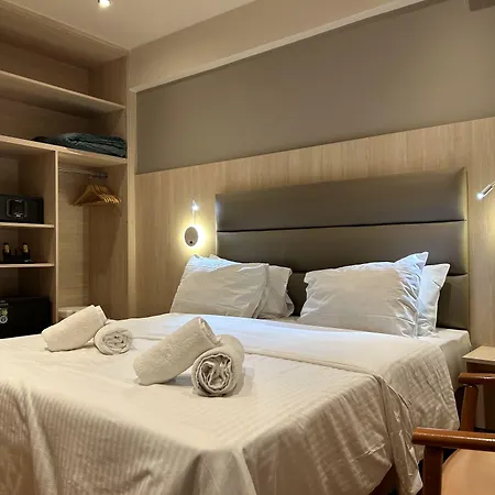 Anemoni Piraeus Hotel-3