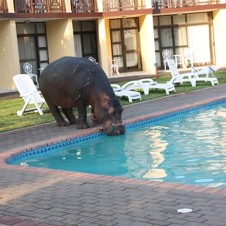 Elephant Lake Hotel-3