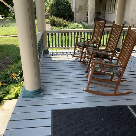 Bayberry House Bed And Breakfast-2