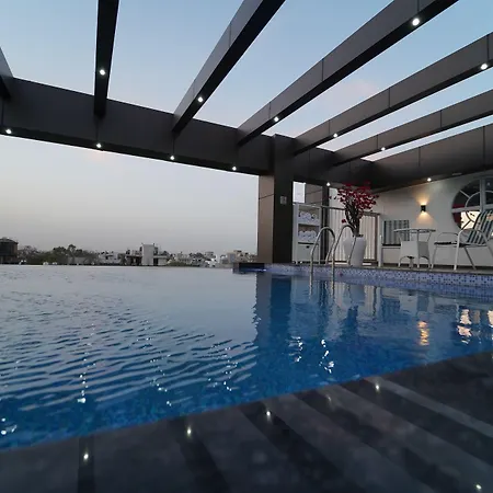 Rockland Hotel, C.R Park-2