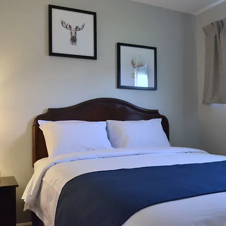 Knights Inn Merritt-2