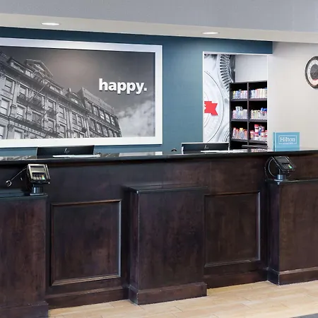 Hampton Inn & Suites Rochester-North-3