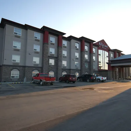 Redwood Inn & Suites-3