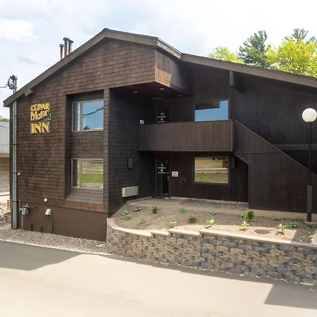 Cedar Motor Inn-2