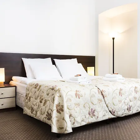 Abella Suites & Apartments By Artery Hotels-3