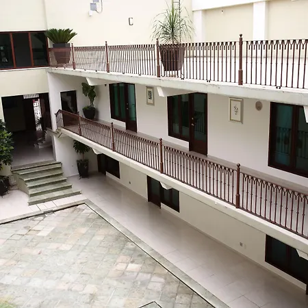 Casa De Las Flores Hotel-3