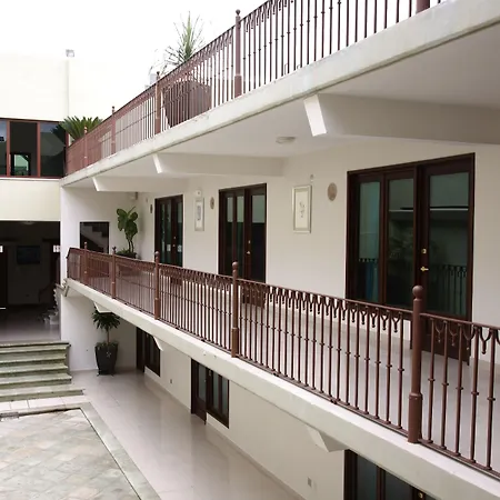 Casa De Las Flores Hotel-3