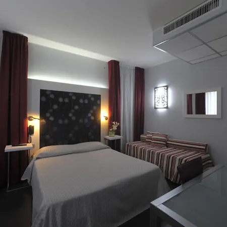 Hotel Aaron-2