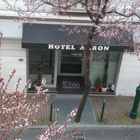 Hotel Aaron-3