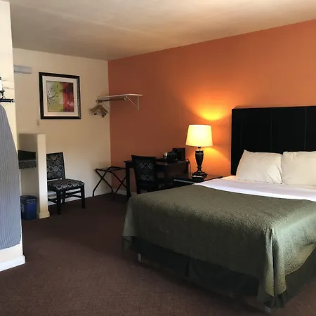 Arroyo Village Inn-3